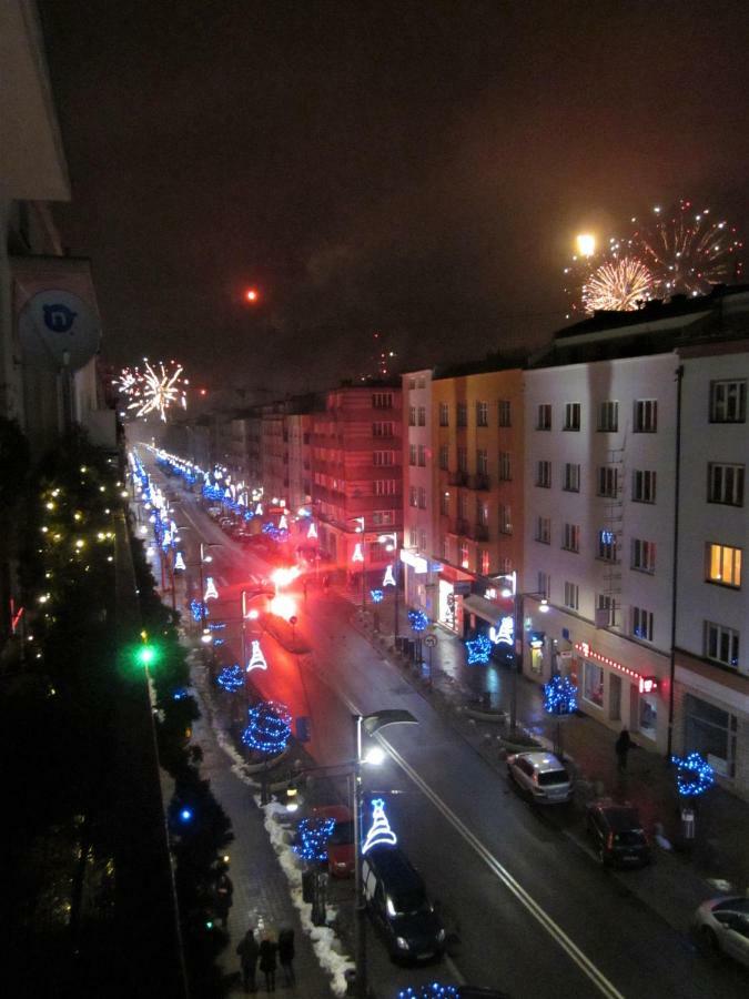 Centrum, 700M Do Plazy - 2 Sypialnie, Salon, Balkon, Bezplatny Parking, Gdynia Ngoại thất bức ảnh